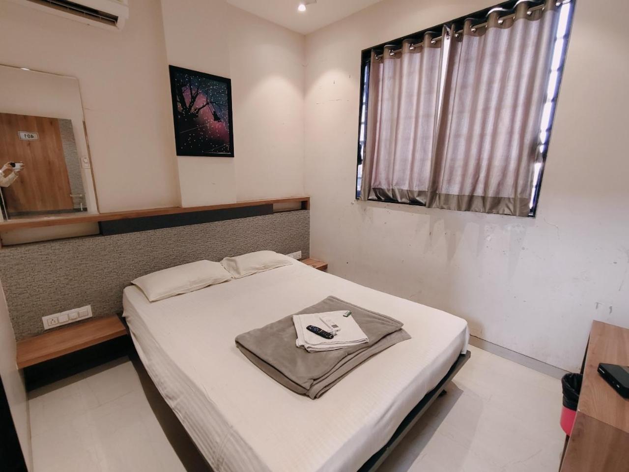 Hotel Pragati Inn Ahmednagar Zewnętrze zdjęcie