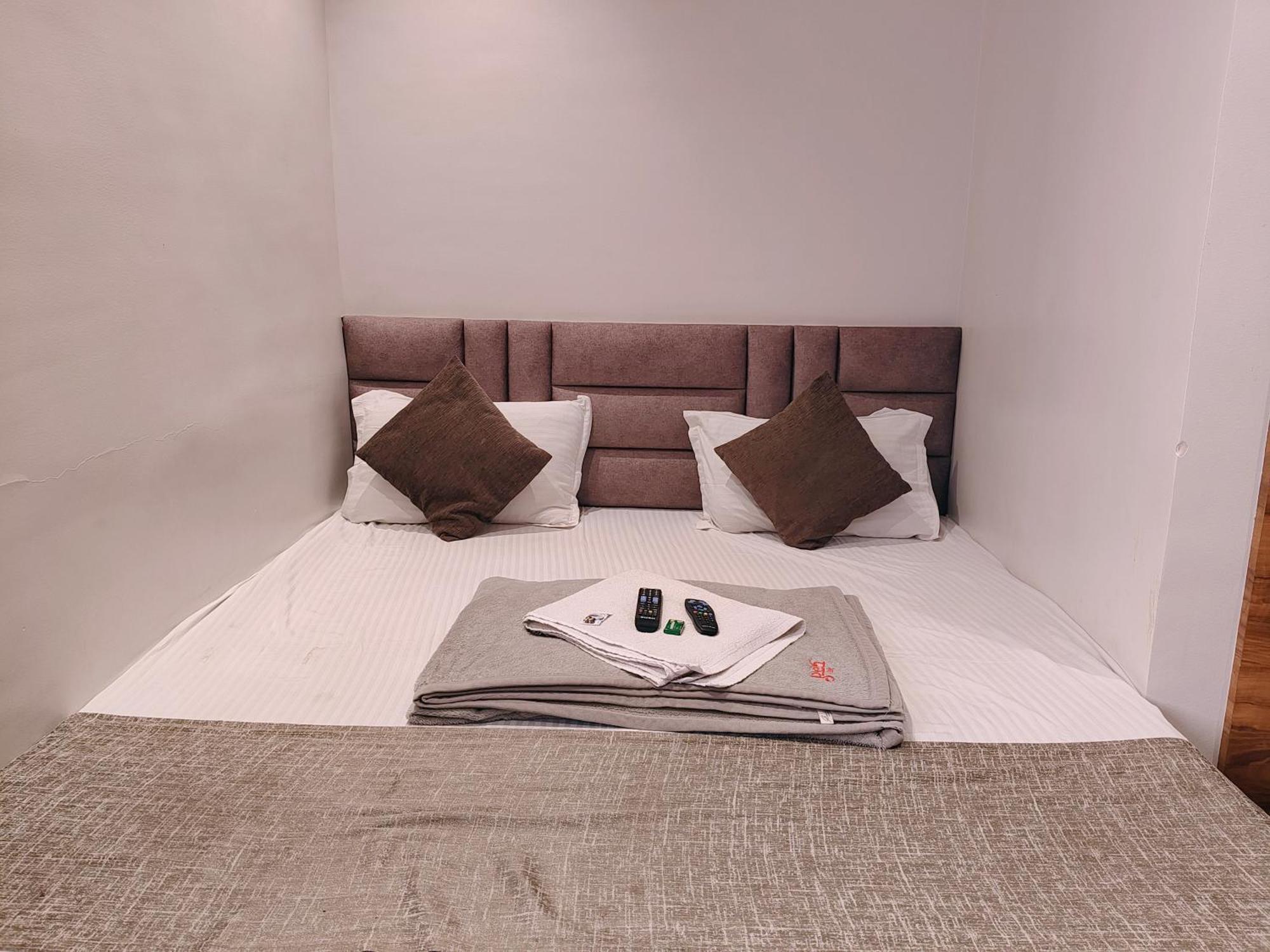 Hotel Pragati Inn Ahmednagar Zewnętrze zdjęcie